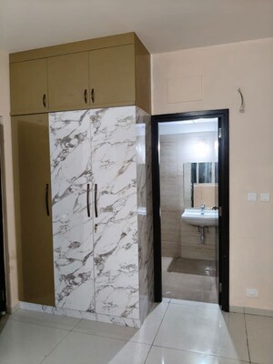 Room in 2 BHK Apartment at Rajapushpa Provincia, Narsingi – for Rent