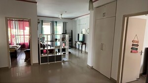 Room in 3 BHK Builder Floor at Sector 51 – for Rent