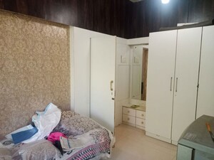 Bedroom in 3 BHK Apartment at Shivaji Park – for Rent
