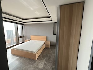 Room in 4 BHK Apartment at Lodha Trump Tower, Worli – for Rent