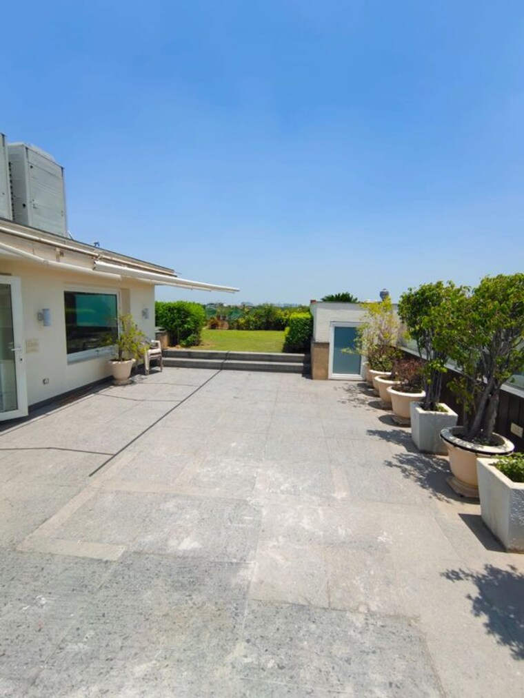 Exterior View, hauz khas enclave 4 Bedroom 520 Sq.Yd. Builder Floor In Hauz Khas Enclave Delhi 10412290