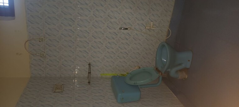 Bathroom, sector 15a 2 Bedroom 1250 Sq.Ft. Independent House In Sector 15a Faridabad 10412262