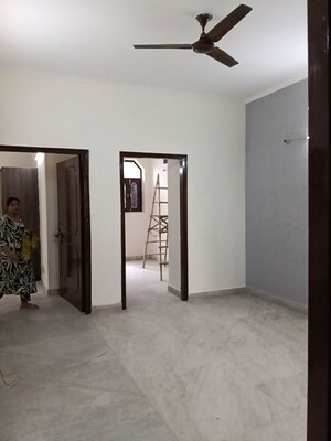 Room in 2.5 BHK Villa at Sector 23 – for Rent