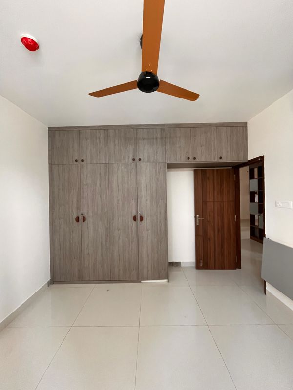 3 BHK + Pooja Room,Servant Room,Study Room,Extra Room,Basement Apartment For Rent in Rajapushpa Provincia