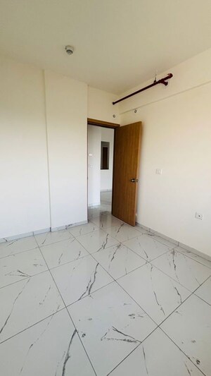 Room in 2 BHK Apartment at Mahindra Antheia C3, Pimpri – for Rent