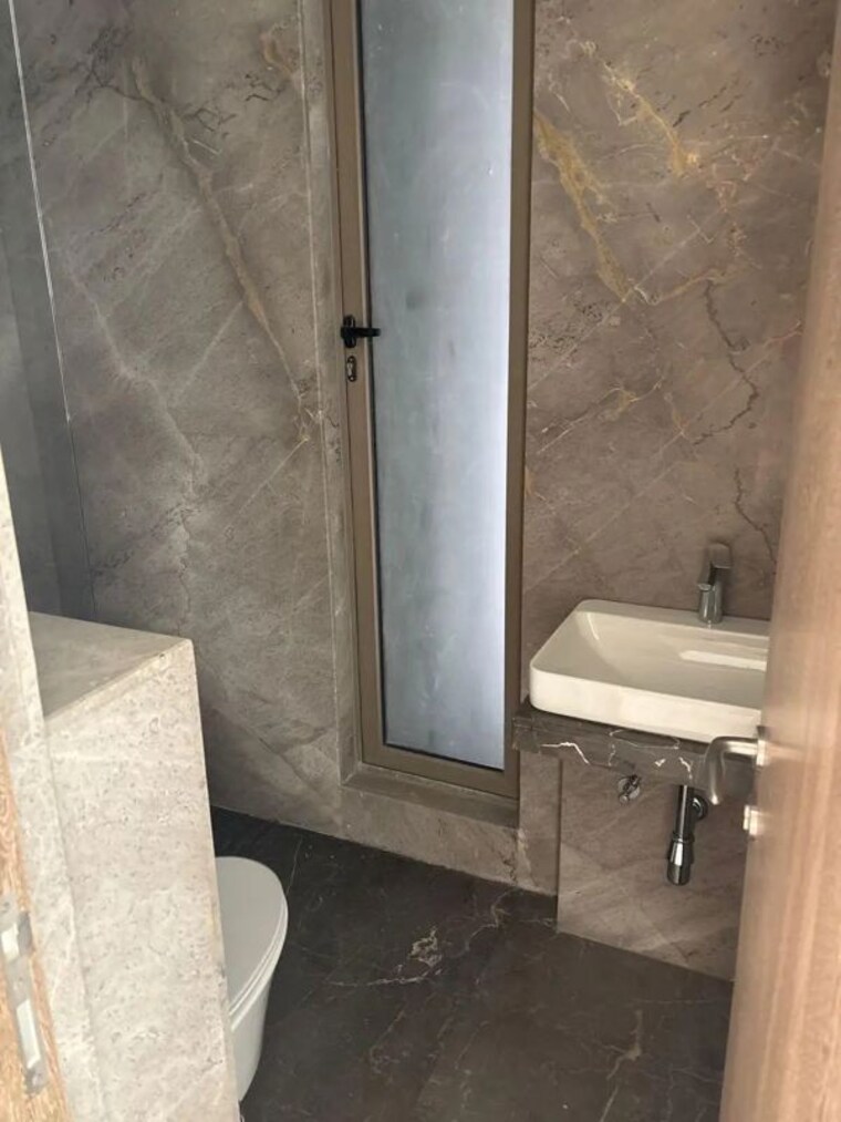 Bathroom, prestige-jasdan-classic 3 Bedroom 1600 Sq.Ft. Apartment In Mahalaxmi Mumbai 10412347