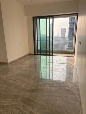 Room in 3 BHK Apartment at Prestige Jasdan Classic, Mahalaxmi – for Rent
