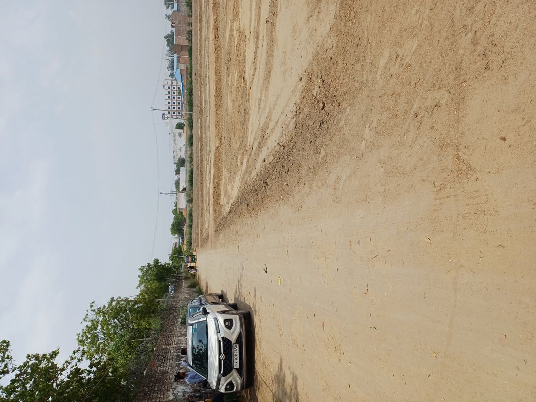 Plot For Sale in Karnera Village