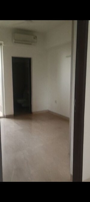 Room in 3 BHK Apartment at Puri Diplomatic Greens Phase I, Sector 111 – for Rent
