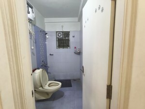 Bathroom in 2 BHK Apartment at Sai Gardens, Bellandur – for Rent