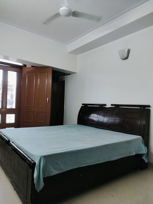 3 BHK + Pooja Room Apartment For Rent in Vasant Kunj