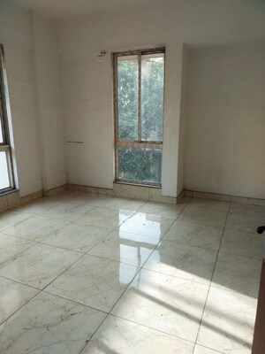 Room in 3 BHK Apartment at Natural Sarvapriya, Rash Behari Avenue – for Sale