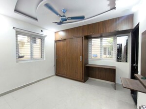Room in 3 BHK Villa at Praneeth Pranav Leaf, Mallampet – for Rent