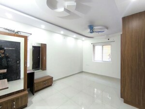 Room in 3 BHK Villa at Praneeth Pranav Leaf, Mallampet – for Rent