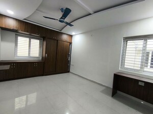 Room in 3 BHK Villa at Praneeth Pranav Leaf, Mallampet – for Rent