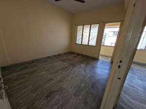 Room in 3 BHK Apartment at Barisha – for Sale