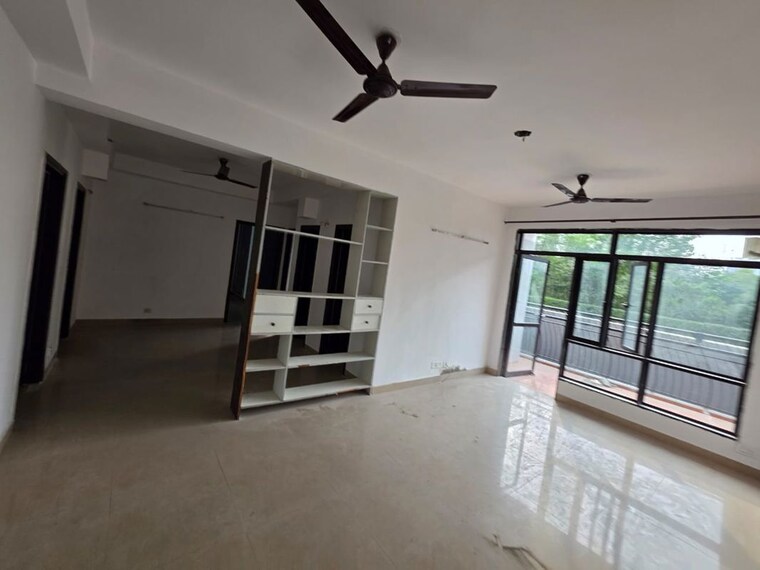 Room, sector 76 3 Bedroom 1700 Sq.Ft. Apartment In Sector 76 Noida 10412431
