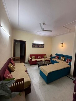 2 BHK Builder Floor For Rent in Kalkaji