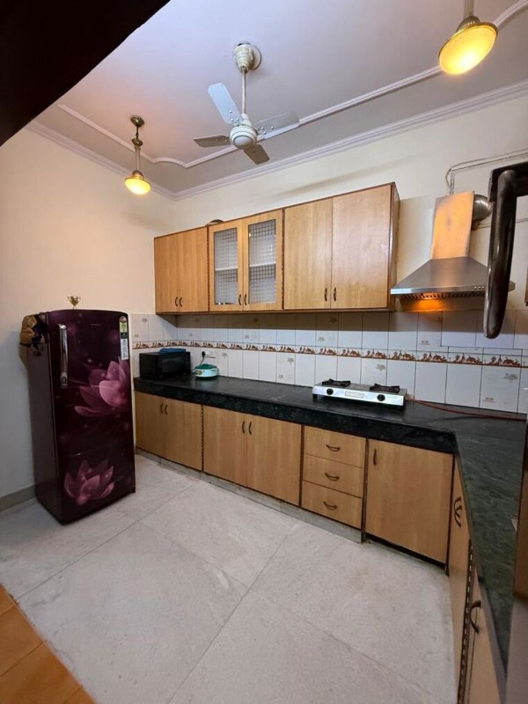 Kitchen, kalkaji 2 Bedroom 100 Sq.Yd. Builder Floor In Kalkaji Delhi 10412473