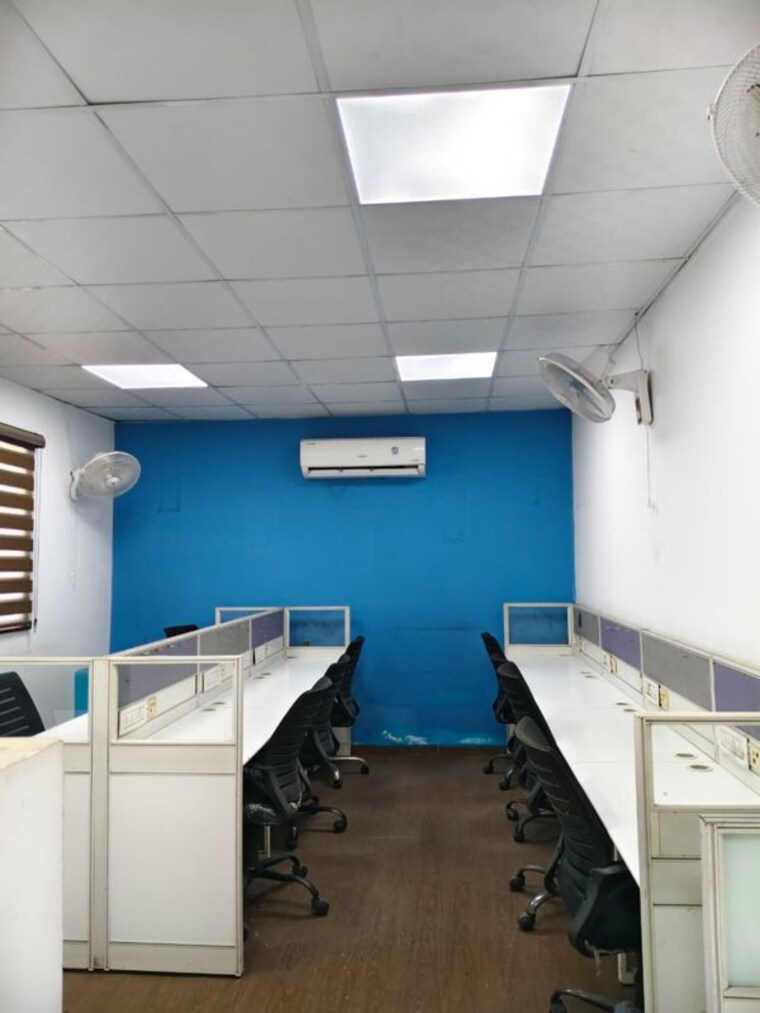 Team Area, sector 63 Commercial Office Space in IT/SEZ 1000 Sq.Ft. In Sector 63 Noida 10412442
