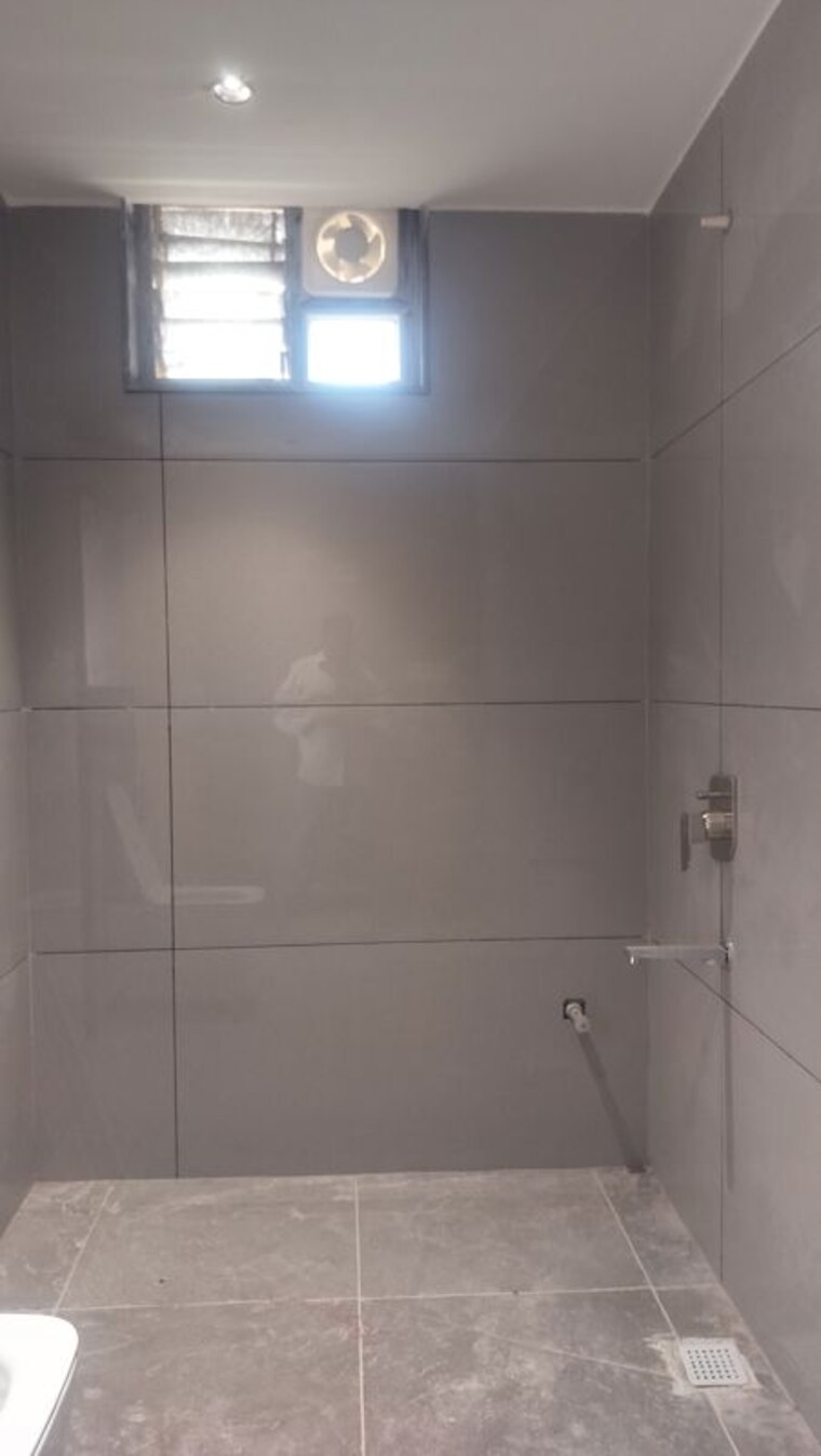 Bathroom, jubilee hills 4 Bedroom 4050 Sq.Ft. Builder Floor In Jubilee Hills Hyderabad 10412459