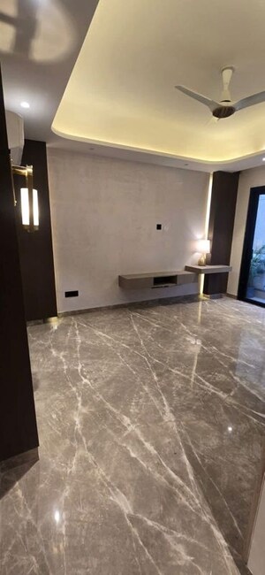 Room in 4 BHK Builder Floor at Nirvana Country – for Sale