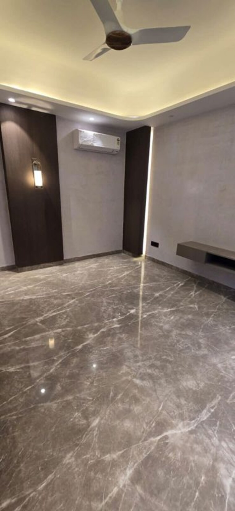 Room, nirvana country 4 Bedroom 3600 Sq.Ft. Builder Floor In Nirvana Country Gurgaon 10412467