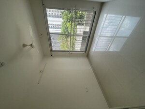 Room in 2.5 BHK Apartment at Godrej Park Greens, Mamurdi – for Rent