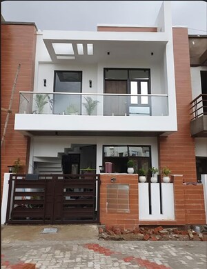 5 BHK Independent House For Sale in Vikas Nagar