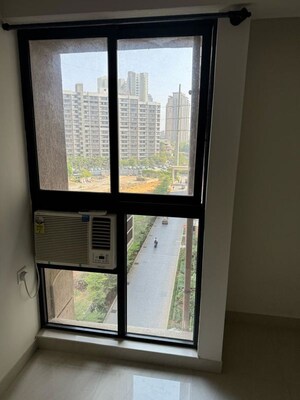 Room in 1 BHK Apartment at Lodha Crown Quality Homes, Majiwada – for Rent