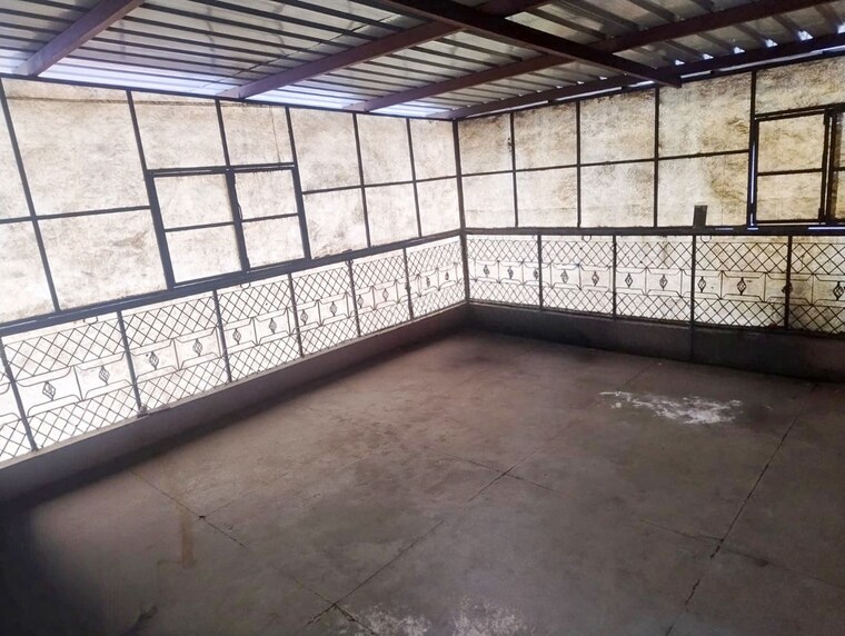 Balcony, rohini sector 5 2.5 Bedroom 800 Sq.Ft. Builder Floor In Rohini Sector 5 Delhi 10412498