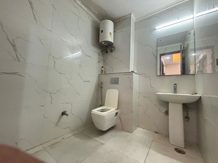 Bathroom, saket 2 Bedroom 1050 Sq.Ft. Apartment In Saket Delhi 10412550