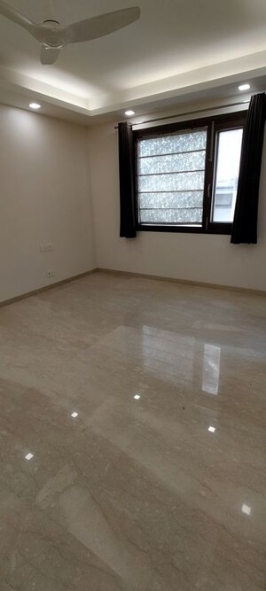 Room in 3 BHK Builder Floor at Gulmohar Park – for Rent