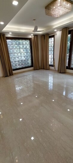 3 BHK + Servant Room Builder Floor For Rent in Gulmohar Park