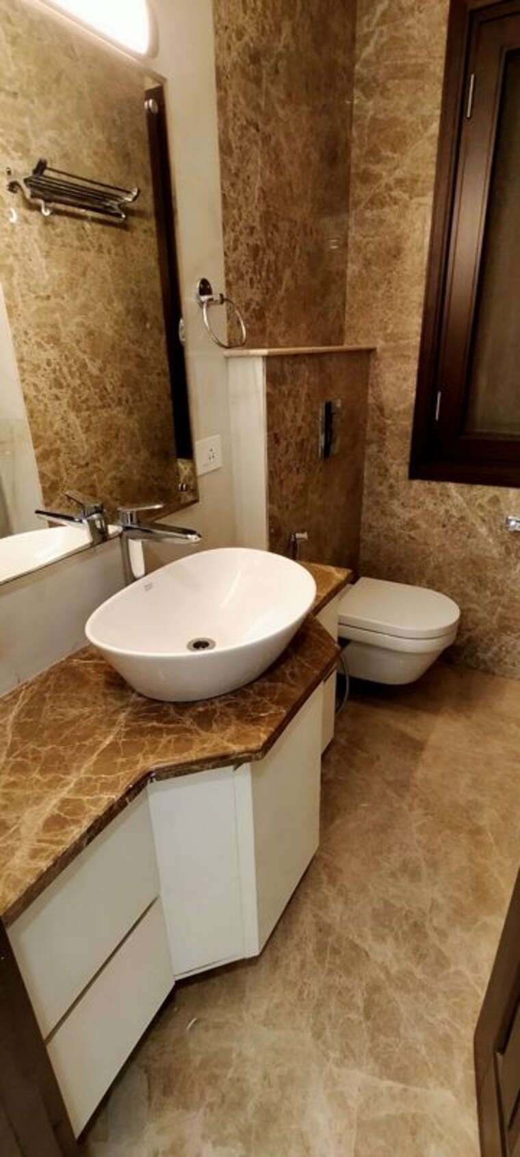Bathroom, gulmohar park 3 Bedroom 200 Sq.Yd. Builder Floor In Gulmohar Park Delhi 10412563