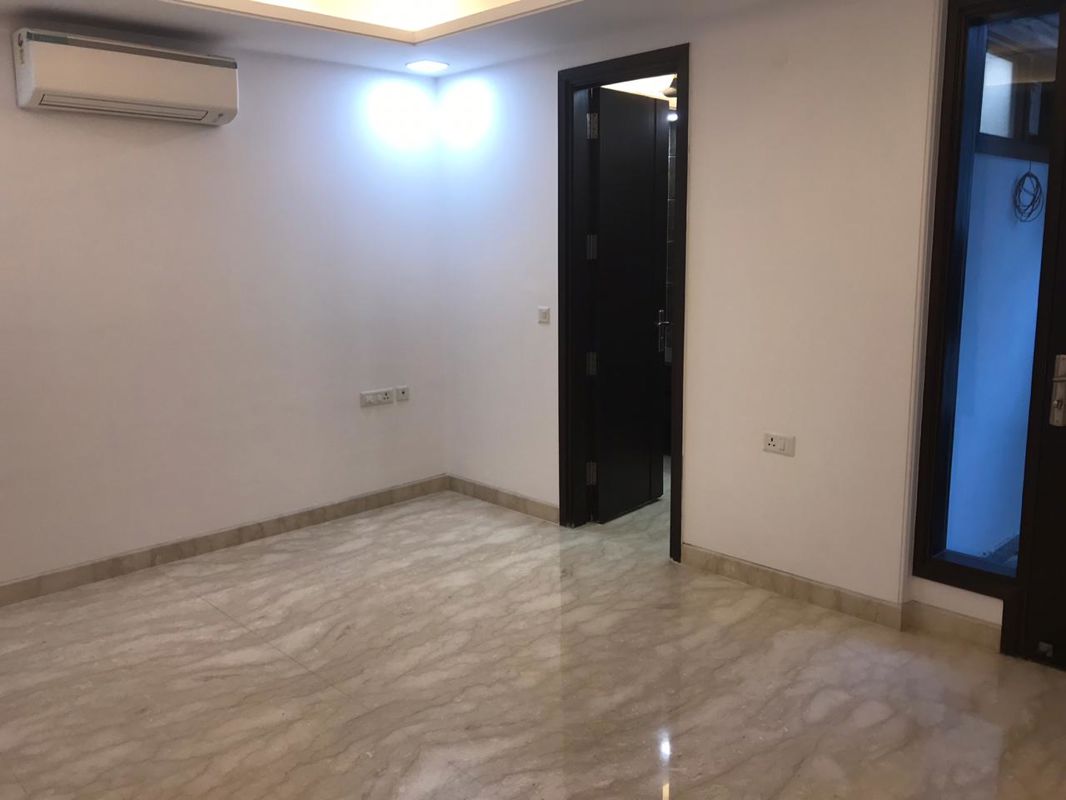 3 BHK + Servant Room Builder Floor For Rent in Gulmohar Park