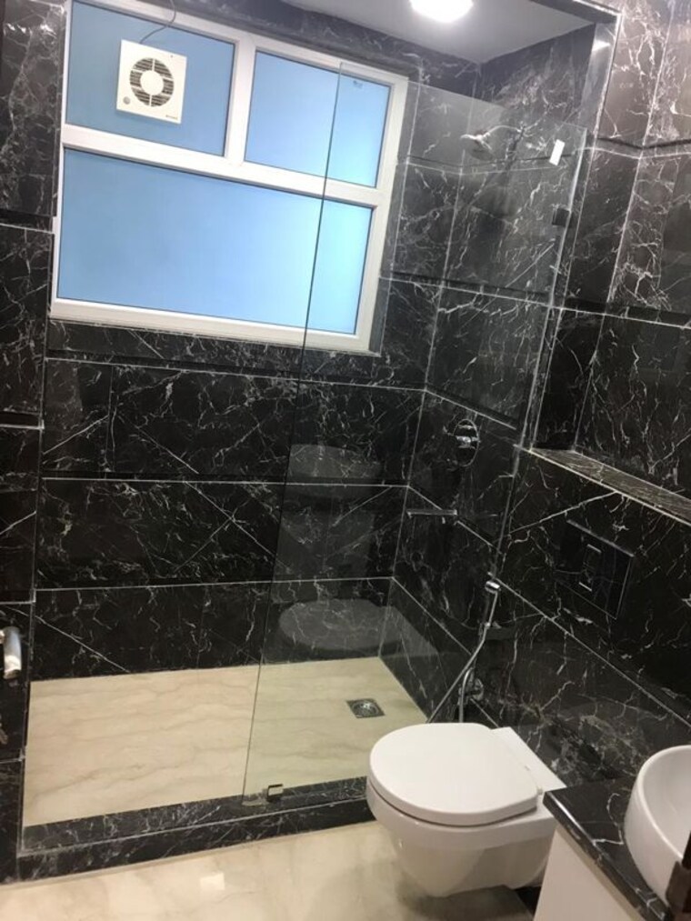 Bathroom, gulmohar park 3 Bedroom 425 Sq.Yd. Builder Floor In Gulmohar Park Delhi 10412621
