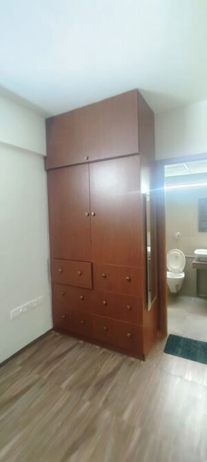 Room in 2 BHK Apartment at Arvind Skylands, Jakkuru – for Rent