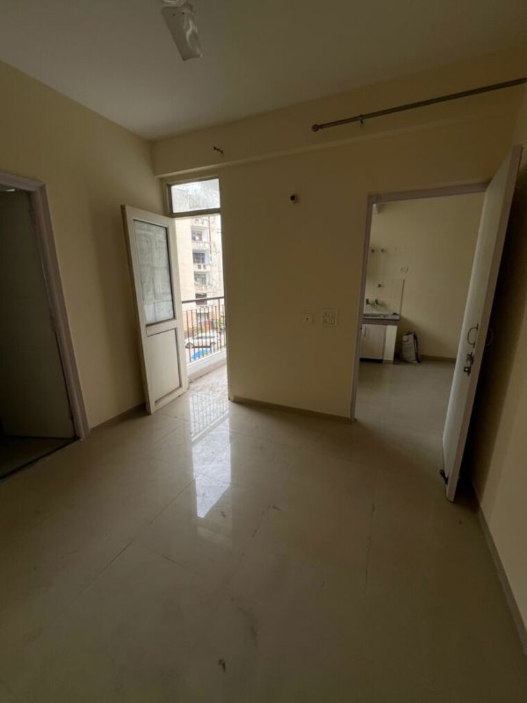 Room, nk-sharma-savitry-greens 1 Bedroom 450 Sq.Ft. Apartment In Lohgarh Zirakpur 10412655