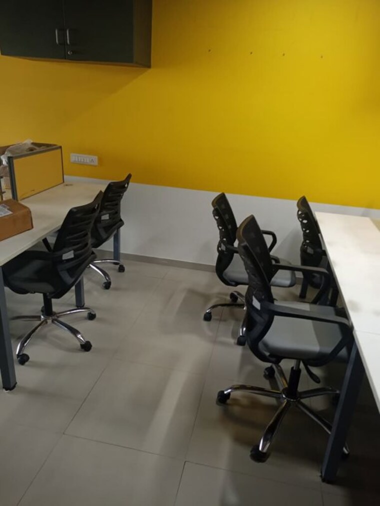 Team Area, shivalik-shilp Commercial Office Space 1022 Sq.Ft. In Sanidhya Ahmedabad 10412656