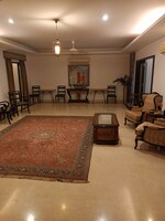 4 BHK + Servant Room 300 Sq.Yd. Builder Floor in Gulmohar Park