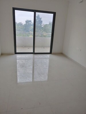 Room in 3 BHK Apartment at Rohan Madhuban, Bavdhan – for Rent
