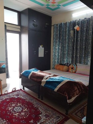 Bedroom in 2 BHK Builder Floor at Sector 45 – for Rent