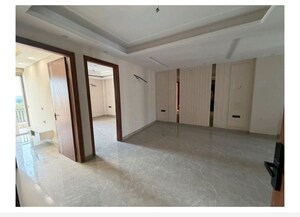 Room in 3 BHK Builder Floor at Anant Raj Ashok Estate, Sector 63a – for Sale