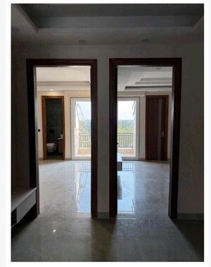 Room in 3 BHK Builder Floor at Anant Raj Ashok Estate, Sector 63a – for Sale