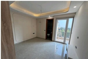 Room in 3 BHK Builder Floor at Anant Raj Ashok Estate, Sector 63a – for Sale