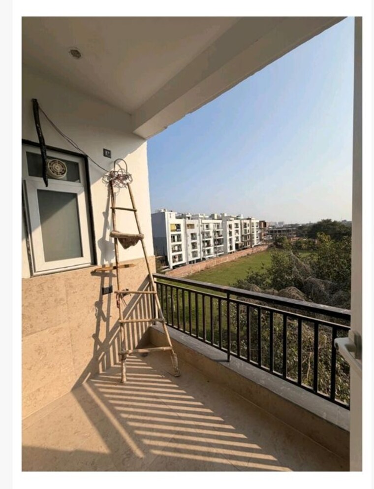 Balcony, anant-raj-ashok-estate 3 Bedroom 179 Sq.Yd. Builder Floor In Sector 63a Gurgaon 10412686