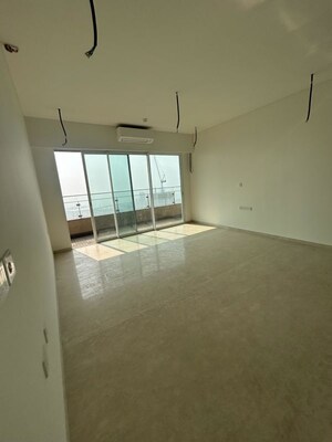 Room in 4 BHK Apartment at Lokhandwala Minerva Mahalaxmi, Mahalaxmi – for Sale