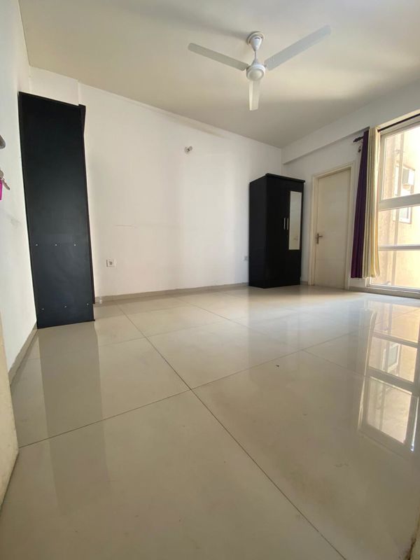 2.5 BHK + Study Room,Store Room Apartment For Sale in Ireo The Corridors