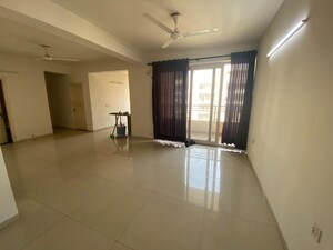 Room in 2.5 BHK Apartment at Ireo The Corridors, Sector 67a – for Sale